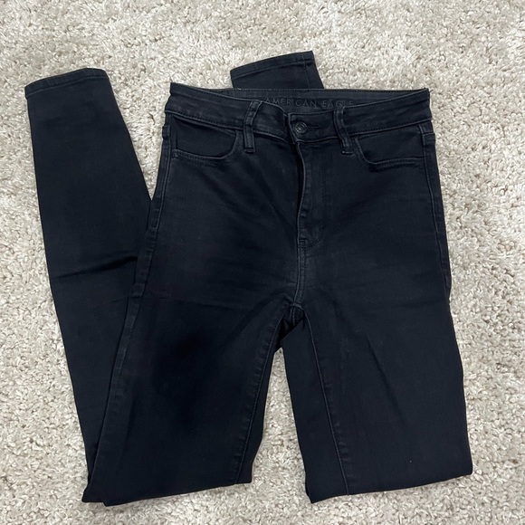 American Eagle Black Distressed Skinny Jeans (Next Level Stretch) Size 4L - Picture 5 of 7